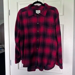 Black and red Boyfriend Fit American Eagle flannel